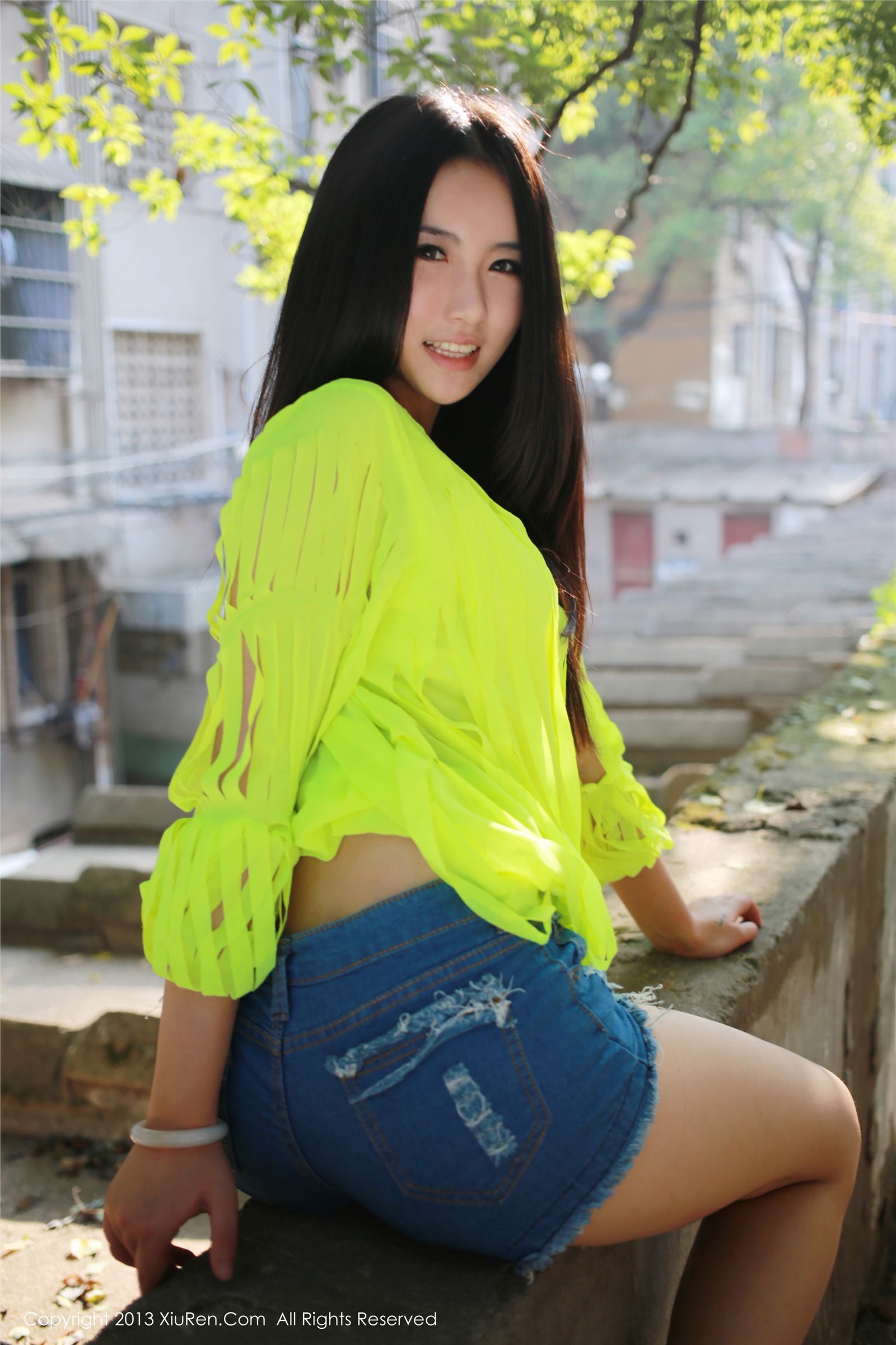 [秀人] 2013.09.24 MOON嘉依